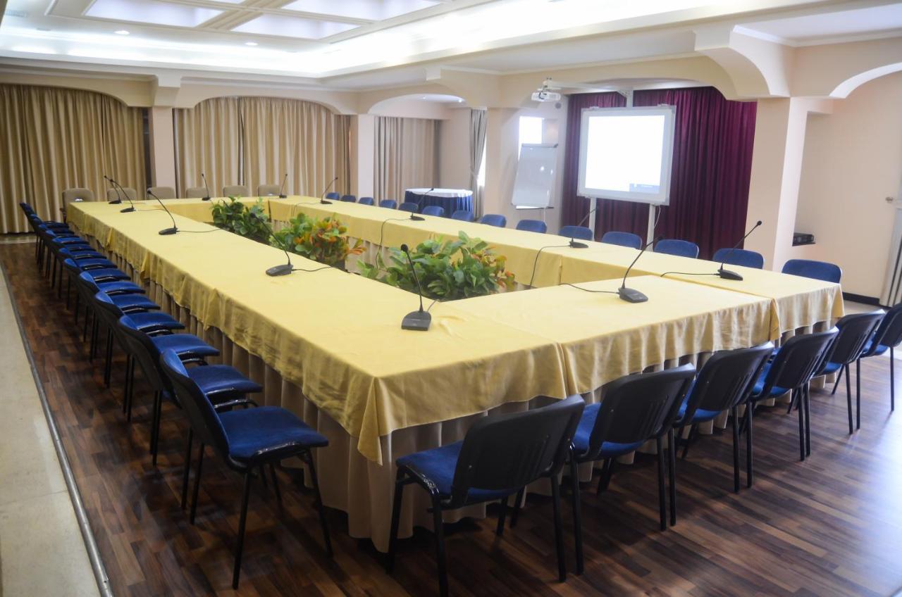 Imperial Hotel Ih إلباسان المظهر الخارجي الصورة