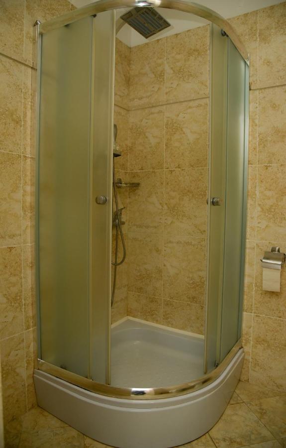Imperial Hotel Ih إلباسان المظهر الخارجي الصورة