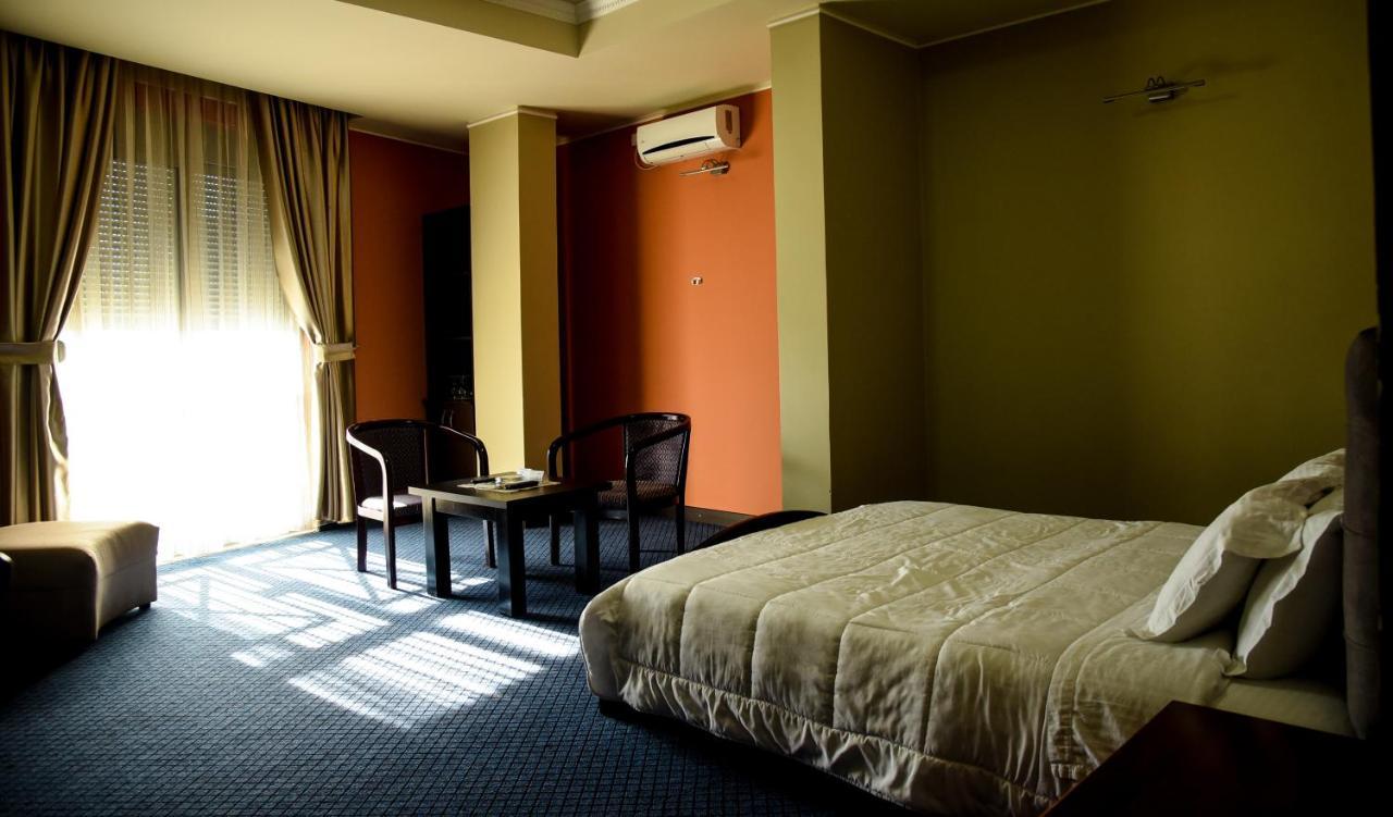 Imperial Hotel Ih إلباسان المظهر الخارجي الصورة