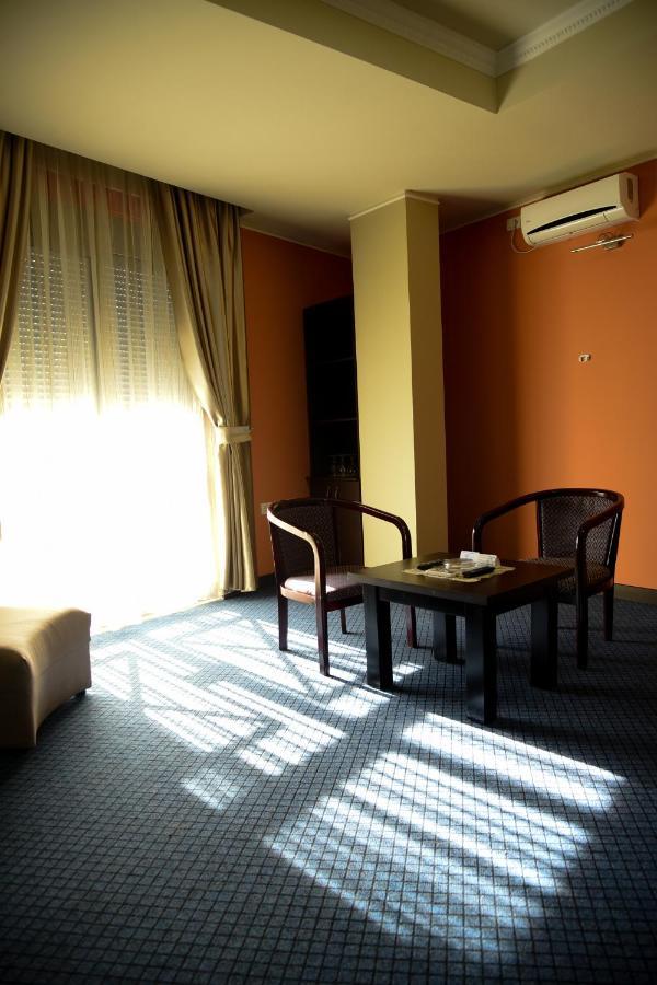 Imperial Hotel Ih إلباسان المظهر الخارجي الصورة