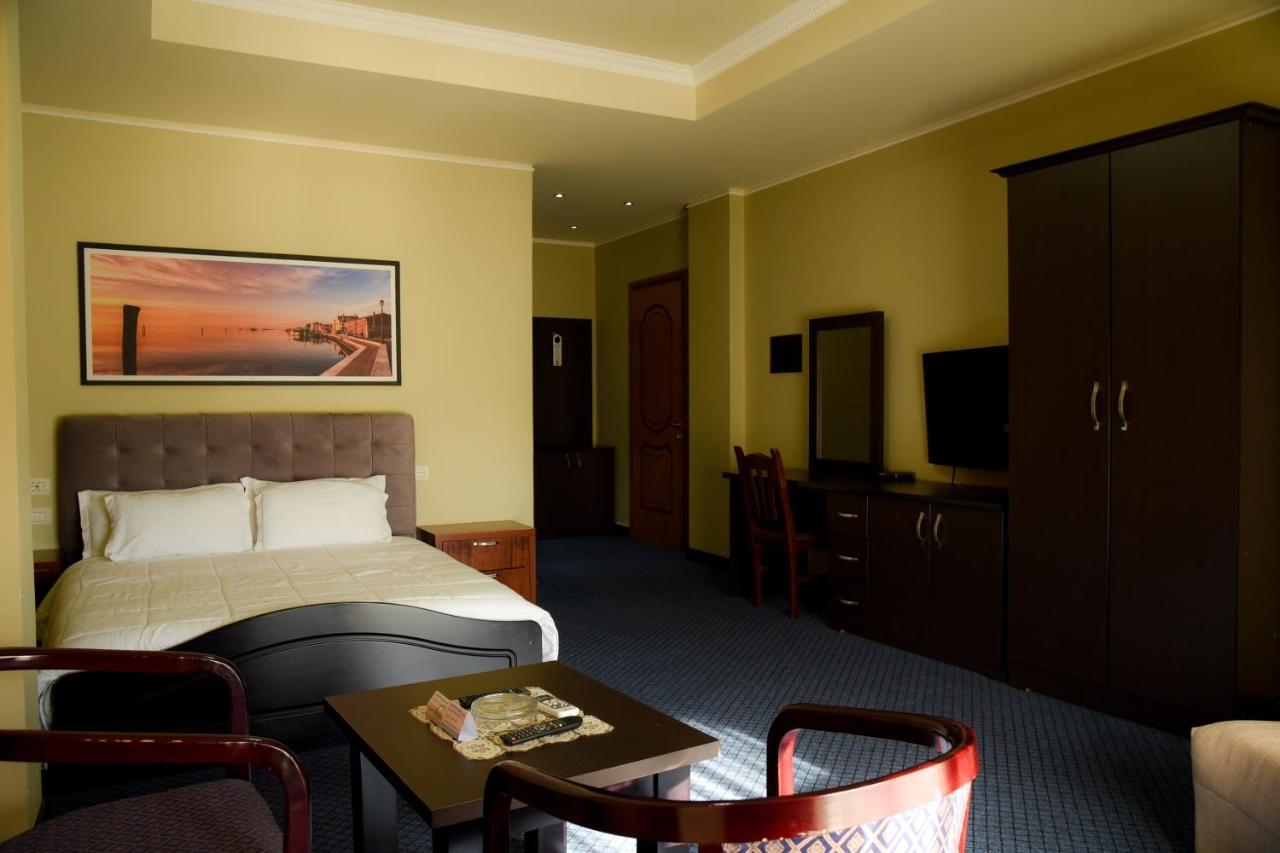 Imperial Hotel Ih إلباسان المظهر الخارجي الصورة
