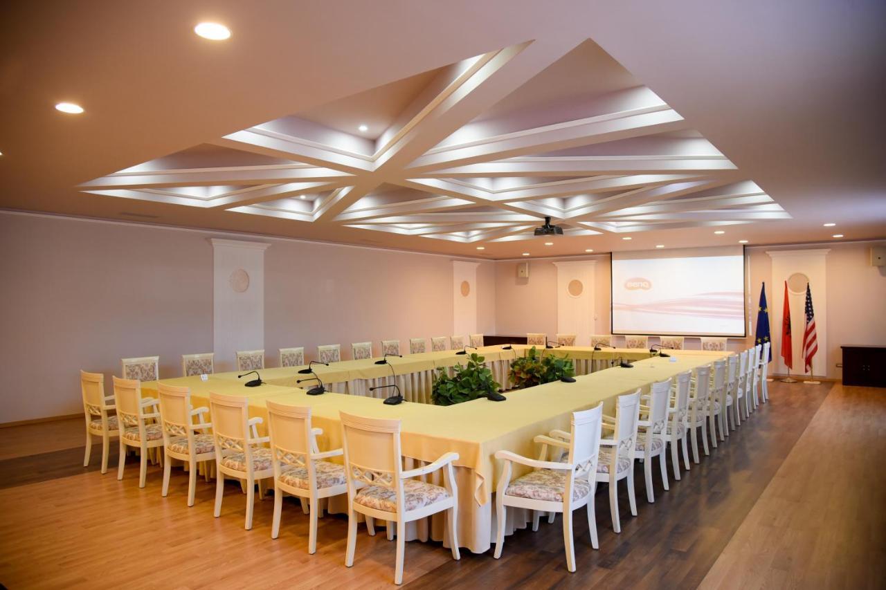 Imperial Hotel Ih إلباسان المظهر الخارجي الصورة